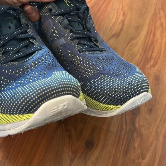 New Balance Men's fresh foam blue running sneakers size 8.5 - Picture 6 of 7